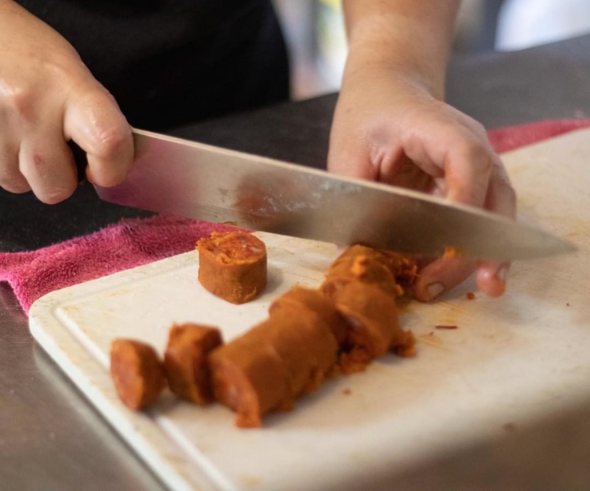 Cuando el chorizo es 🔝 poco más podemos añadir! Arrancamos la semana! #Kchopo #elprat #cachopo #chorizo #asturias