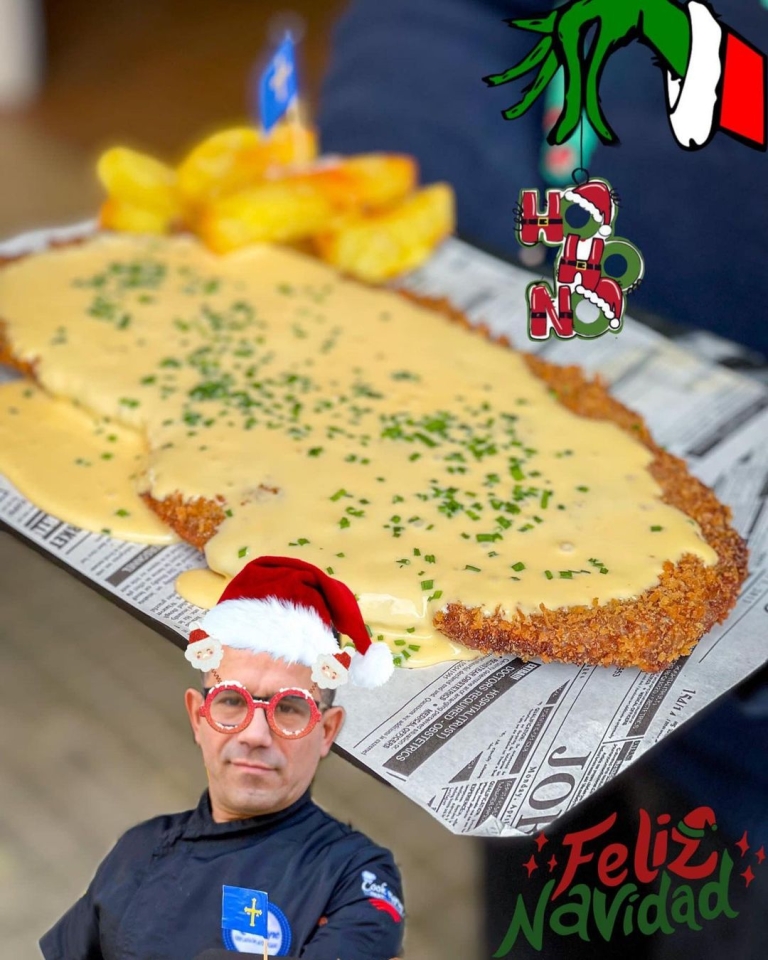 ¡𝐅𝐄𝐋𝐈𝐙 𝐍𝐀𝐕𝐈𝐃𝐀𝐃 𝐀 𝐓𝐎𝐃𝐎𝐒!🥰🎉 Espero que Papa Noel os haya traído muchas cositas ricas y que deseabais… sino esta Papa Ramón para alegraros con un buen cachopo🙌🏼 Desde Kchopo os deseamos lo mejor en estas fiestas para vosotros y todos los vuestros 🥰 Hoy estamos de celebración con nuestras familias 🍾🎉, pero mañana volvemos a mediodía🔥 #kchopo 🥩 #kchopoelprat #cachopo #cachopofest #cachopoasturiano #cachopos #cachopolovers #cachoposcaseros #comidaasturiana #comidaasturias #restauranteasturias #restauranteasturiano #merrychristmas #merryxmas #merrychristmas🎄 #feliznavidad #felicesfiestas #elprat #elpratdellobregat