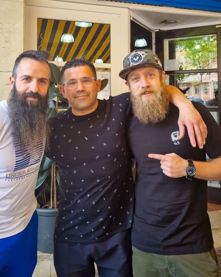 Siempre es un placer la visita de grandes amigos como son @joeburgerchallenge y @beakntrotter