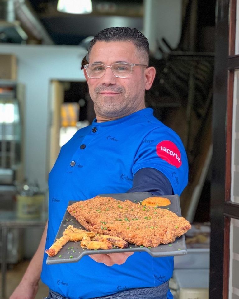 Mira que es precioso eh y el cachopo también No me quedan palabras de agradecimiento por todo el apoyo y por las visitas que me hacéis semana tras semana #kchopoelprat #cachopo #cachopoasturiano #comidasturiana #restauranteasturiano #jamoniberico #jamonserrano #carxofesdelprat #calçots #salsaromesco #restaurantebarcelona #restaurantebcn #comidatradicional #comidatipica #elpratdellobregat #panko #foodporn #foodies #foodlovers #cheeselover #cheesyfood #foodblogger