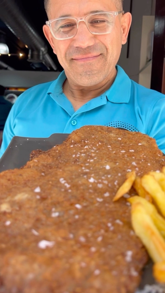 ¡ ! El MEJOR CACHOPO de CATALUÑA en @guiacachopo trabajado con productos de nuestra querida Asturias Pria Chosco de Tineo Afuegal Pitu #kchopoelprat #cachopo #cachopoasturiano #comidasturiana #restauranteasturiano #picadillodechorizo #chorizo #chorizoespañol #chorizoasturiano #restaurantebarcelona #restaurantebcn #comidatradicional #comidatipica #elpratdellobregat #panko #foodporn #foodies #foodlovers #cheeselover #cheesyfood #foodblogger #pria #quesopria #afuegalpitu #choscodetineo #chosco
