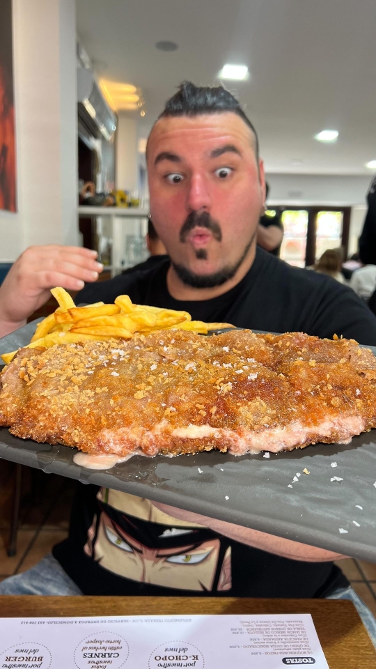Probando el Mejor Cachopo de Cataluña! Está en @kchopo_elprat y es Espectacular! . . . #cocinadelpirata #cachopo #kchopo #croquetas #fabada #asturias #asturiano #barcelona #restaurantes #pirata