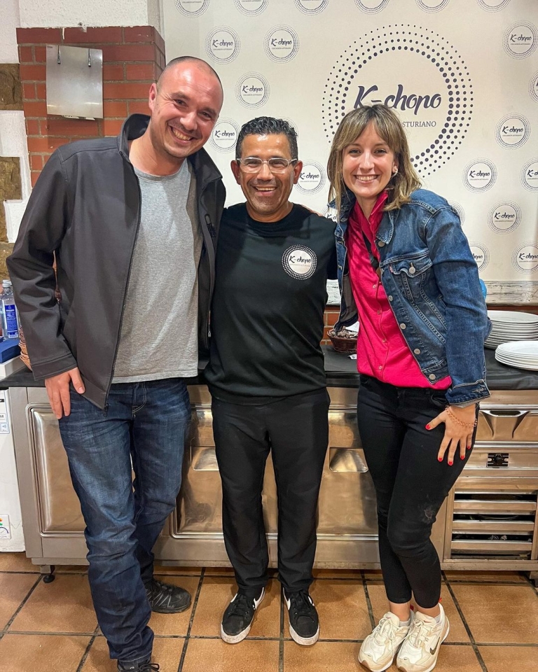 Qué alegría recibir la visita de gente tan en este mundo como son @bestburgerbcn ¡Está siempre será vuestra casa! #Kchopo #kchopoelprat #bestburgerbcn #hamburguesas #burgerlovers