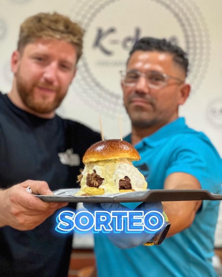 ¡ ! Después del exitazo de nuestra burger especial del mes de mayo junto a @theranchsmokehouse nos animamos a lanzar un en conjunto Tendremos donde uno se llevará una cena doble en Kchopo y otro en The Ranch Como participar: Dale un buen like a la publicación Seguir a las cuentas de @theranchsmokehouse y @kchopo_elprat Menciona a esa persona con la que disfrutarás una de estas cenas Cuantas más amig@s menciones en comentarios diferentes más posibilidades Anunciaremos el ganador por historias a través de mi perfil Los ganadores se anunciarán el próximo miércoles 7 de junio ¡Mucha suerte a tod@s! #Kchopo #kchopoelprat #theranchsmokehouse #theranchsmokehousebarcelona